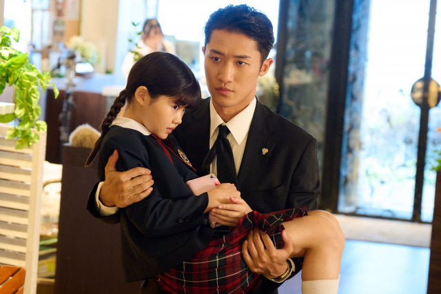 31日放送『恋する警護24時 season2』第3話より（C）テレビ朝日