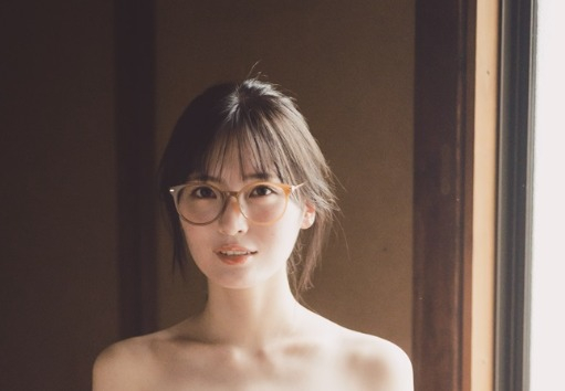 『PARADE(パレード)2025秋号』由良ゆら 撮影/藤本和典