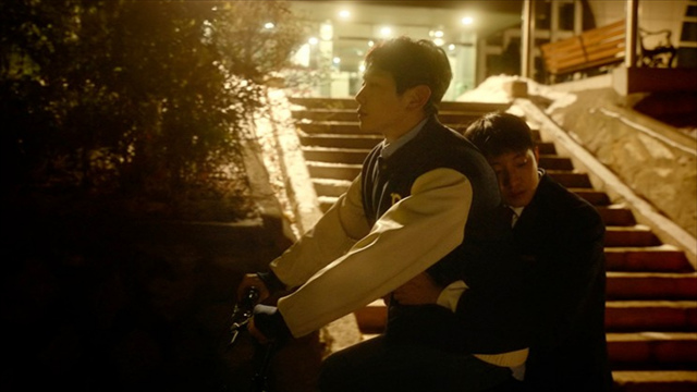 韓国映画『あの時、愛を伝えられなかった僕の、3つの“もしも”の世界。』(10月31日より全国順次公開) (C)Lewis Pictures All Rights Reserved