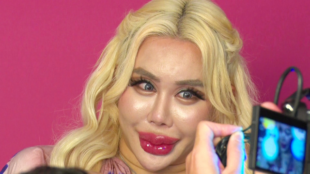 31日放送のABEMA『ダマってられない女たち』に出演したアレン様(C)AbemaTV,Inc.