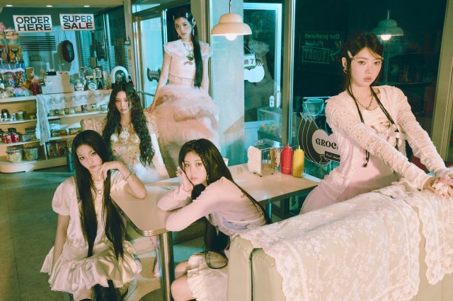 ILLIT（P）＆（C）BELIFT LAB Inc.