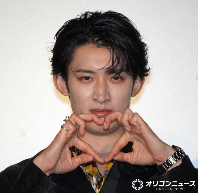 映画『（LOVE SONG）』公開記念舞台あいさつに登壇した向井康二 （C）ORICON NewS inc.