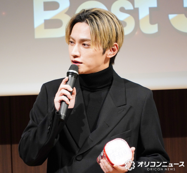 『日経トレンディ12月号“2025年ヒット賞品ベスト30＆2026年ヒット予測ベスト100”』発表会に登壇したSKY-HI （C）ORICON NewS inc.