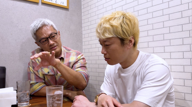 押尾学さん（左）と見取り図・リリー＝ABEMAオリジナル番組『ドーピングトーキング』#9（最終回）（C）AbemaTV,Inc.