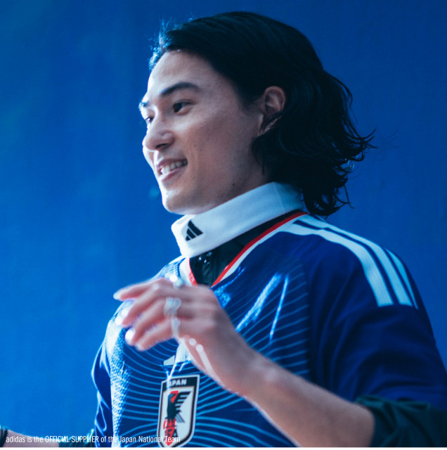 「サッカー日本代表 2026 ホーム ユニフォーム」発表＝南野拓実選手