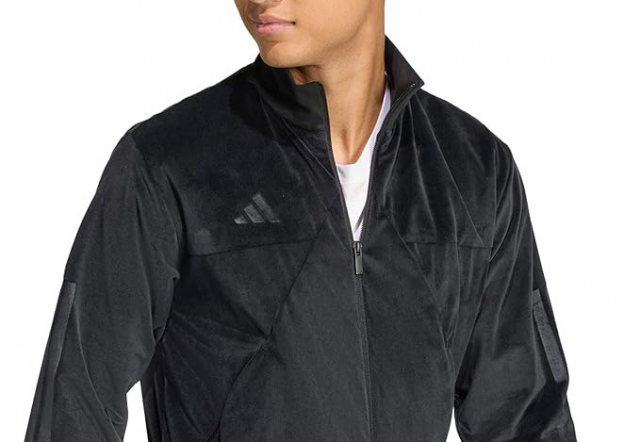 動きやすさとデザイン性を兼ね備えたadidasのジャージを厳選（出典：Amazon）