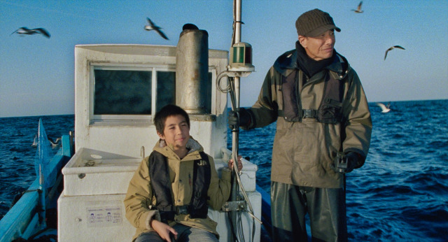 映画『港のひかり』（11月14日公開） （C）2025「港のひかり」製作委員会