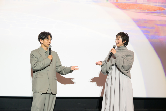 『映画 すみっコぐらし 空の王国とふたりのコ』大ひっと御礼舞台あいさつに登壇した（左から）井ノ原快彦、本上まなみ （C）2025 日本すみっコぐらし協会映画部