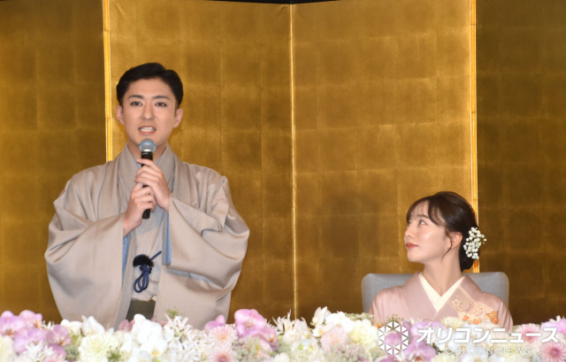 婚約記者会見を行った（左から）中村橋之助、能條愛未 （C）ORICON NewS inc.