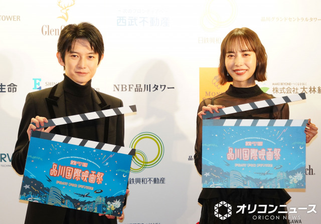 意気投合する様子をみせた（左から）本郷奏多、井桁弘恵 （C）ORICON NewS inc.