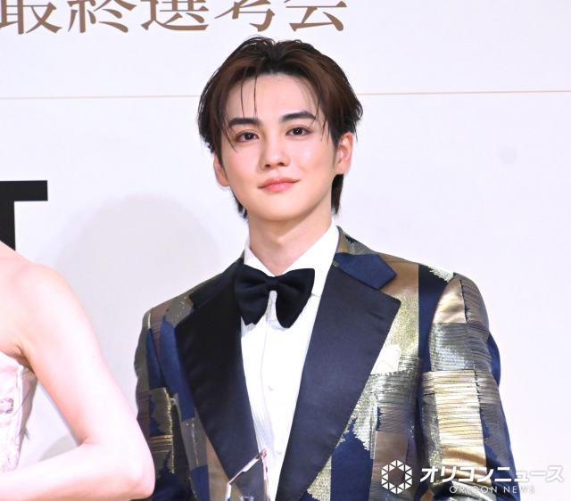 『2025ベストフォーマルウェアアワード授賞式』に登壇したTHE RAMPAGE・吉野北人（C）ORICON NewS inc.