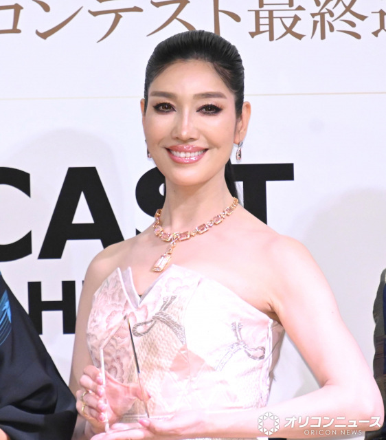 『2025ベストフォーマルウェアアワード授賞式』に登壇したアンミカ（C）ORICON NewS inc.