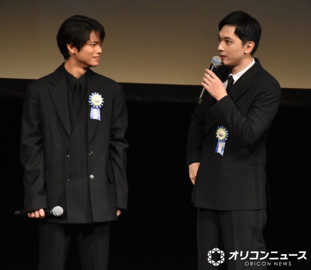 『第17回TAMA映画賞』授賞式に出席した（左から）黒川想矢、吉沢亮 （C）ORICON NewS inc.
