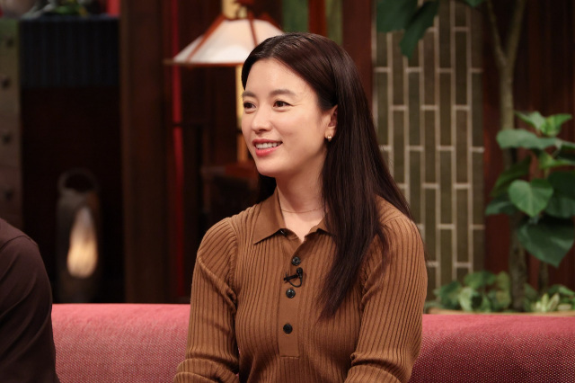 21日放送『さんまのまんま おしゃべり万博！開幕SP』に出演するハン・ヒョジュ（C）カンテレ