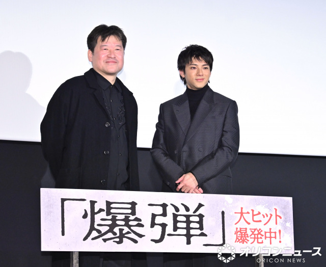 映画『爆弾』大ヒット御礼舞台あいさつに登壇した（左から）佐藤二朗、山田裕貴 （C）ORICON NewS inc.