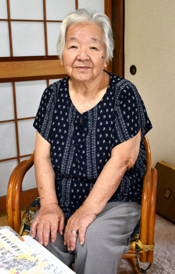 国分海軍航空隊国分第一基地の近くで暮らしていた当時を振り返る立野初枝さん＝霧島市国分福島２丁目