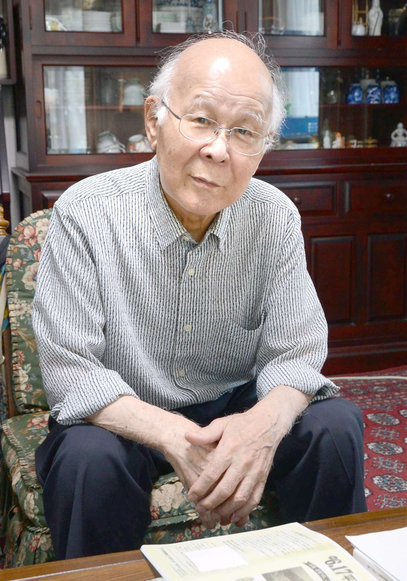 「母屋から離れた場所に父の教え子たちが造ってくれた防空壕で命が救われた」と語る中精一さん