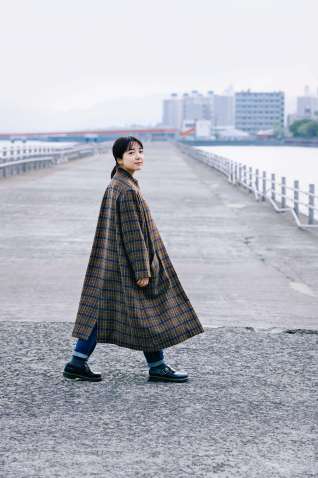 上白石萌音著「いろいろ」より＝（C）山本あゆみ