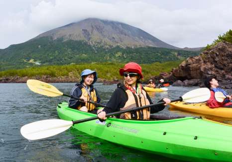 シーカヤック8キロ 自転車70キロ 高千穂登山 海と火山 体感 コロナ後見据え霧島錦江湾国立公園モニターツアー 鹿児島のニュース 南日本新聞 373news Com