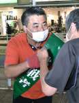 神奈川１３区で自民の甘利明幹事長を破り初当選した太栄志さん＝１日、神奈川県大和市