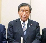 記者会見する森山裕衆院議員＝１６日、東京都港区