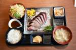 薩摩海食堂のクロマグロのレアステーキ