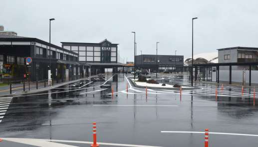 バスロータリーなど周辺整備が完成したＪＲ鹿児島駅前