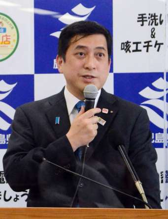 ロシア軍の原発攻撃を非難する塩田康一知事＝県庁