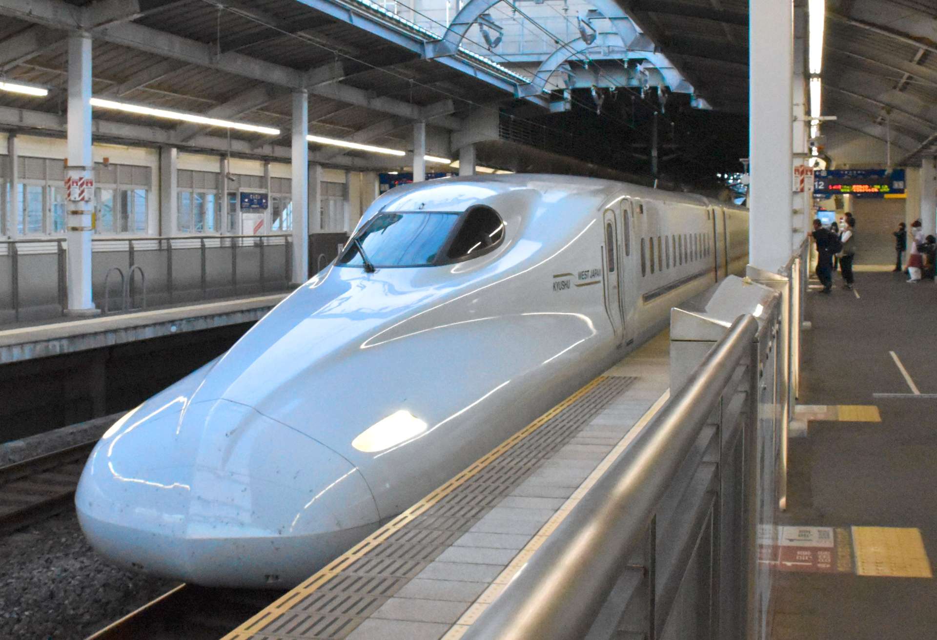 「日本最西端の新幹線駅」の称号を失った川内駅＝２４日、薩摩川内市