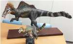尾をひれ状に復元したフィギュア＝（C）海洋堂・古田悟郎