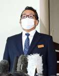 〈関連〉取材に応じる本村雅樹社長＝２４日、鹿児島市石谷町の九州みやび観光