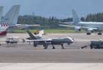 駐機場に止まる米空軍無人機ＭＱ９＝７日午前１１時１５分ごろ、鹿屋市の海上自衛隊鹿屋航空基地