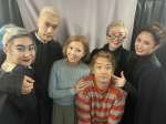 これから１年間、一緒に魔法世界を生きていく仲間たちと（左から4人目が迫田孝也さん）