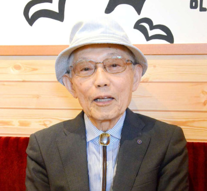 「子どもも無差別に命が狙われるのが戦争」と語る三木靖さん＝７月、鹿児島市中央町