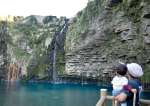 旅行情報誌の「まるで海外絶景スポット」ランキングで３位となった雄川の滝＝南大隅町根占