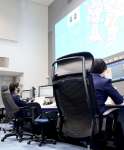 １１０番映像通報システムなどの通報を受理する通信指令室＝９日午後３時、鹿児島県警本部
