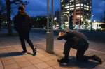 失恋後に胸が痛くなるのはなぜだろう（写真はイメージ）