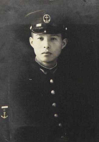 〈関連〉宇和島海軍航空隊に所属する川崎大洋さん＝１９４５年ごろ