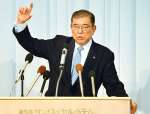 講演する自民党の石破茂元幹事長＝７日、鹿児島市