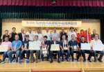 ２年ぶりに団体優勝した鹿児島県の出品者ら＝７日、福岡県筑紫野市（ＪＡ鹿児島県経済連提供）