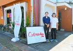 スナック跡に１日限定で出店した「カフェマーリー」＝南九州市川辺町平山