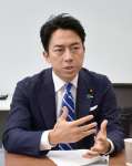 質問に答える小泉進次郎氏＝東京都千代田区平河町