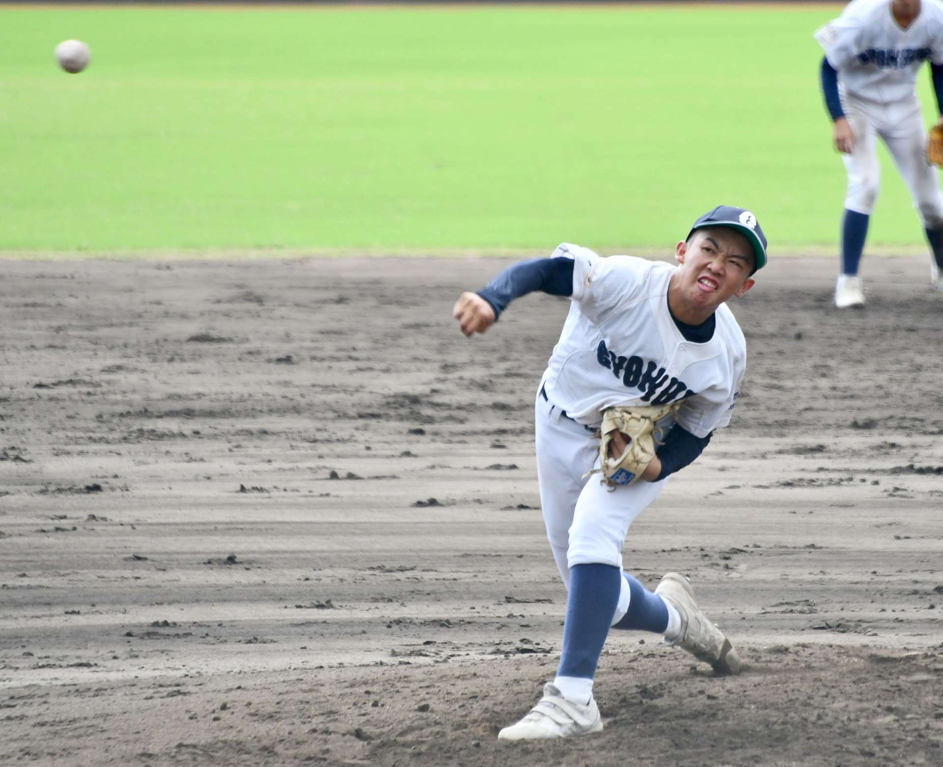 故障明けながら粘り強い投球を見せる鹿児島玉龍の増永＝平和リース