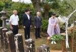 官軍戦没者を慰霊する参列者＝曽於市大隅町岩川