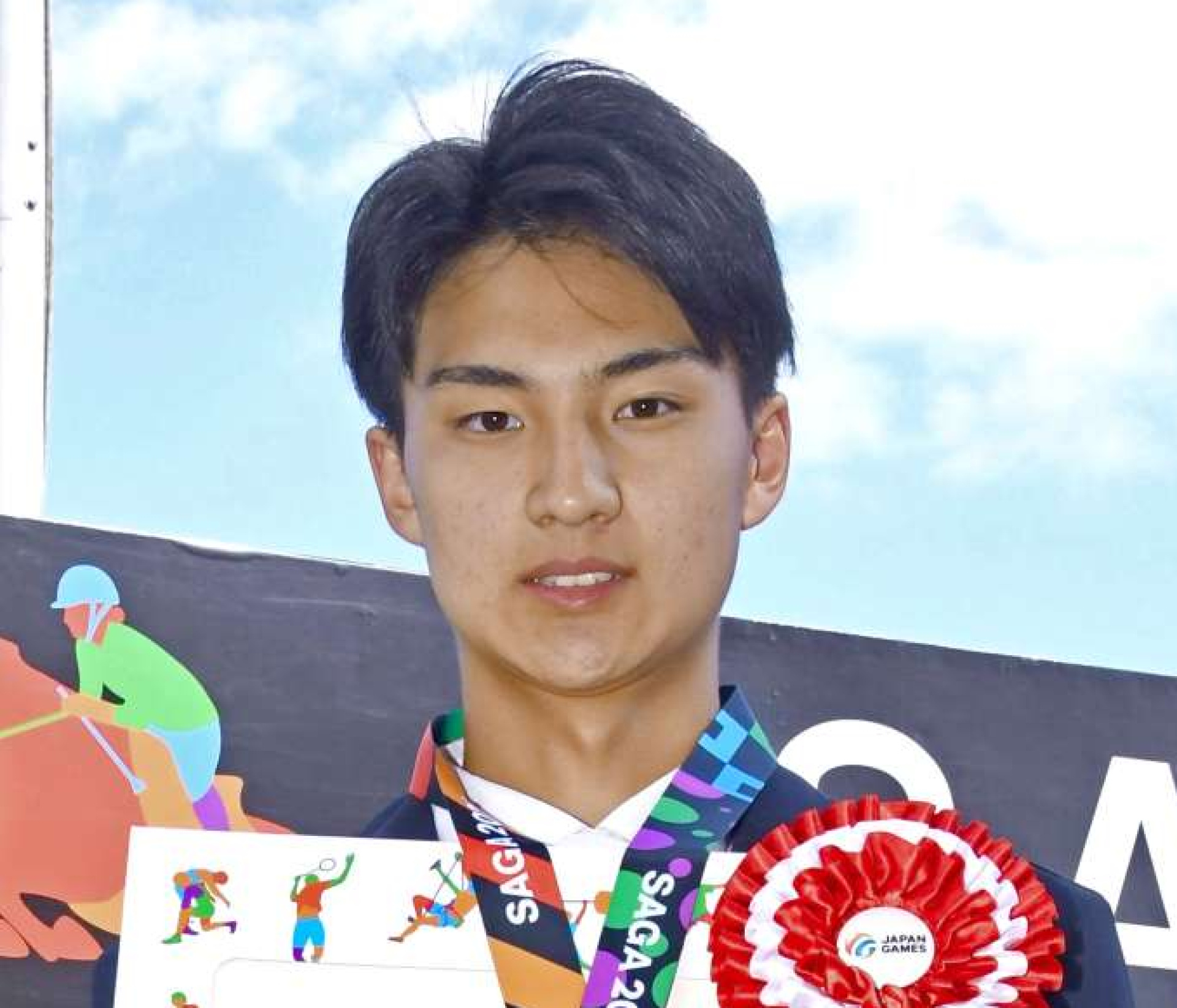 馬術少年二段階障害飛越で準優勝した上村汀選手＝兵庫県三木市の三木ホースランドパーク