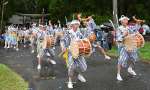 竹屋神社に勇壮な踊りを奉納する下山田西豊年太鼓踊り保存会＝南九州市川辺