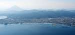 砂浜の再生や堤防の整備が進む指宿港海岸一帯＝１月８日
