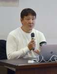 生成ＡＩの活用について提言する佐藤昌宏氏＝鹿児島市役所