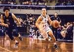 後半、相手陣内にボールを運ぶレブナイズの兒玉＝千葉ポートアリーナ（@B.LEAGUE）