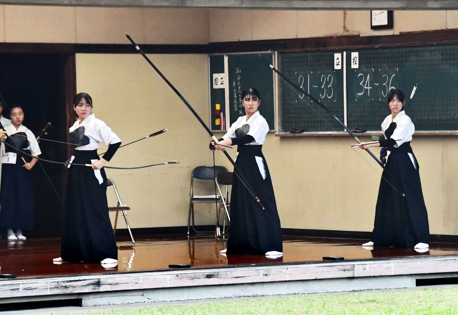 優勝した伊集院＝県武道館